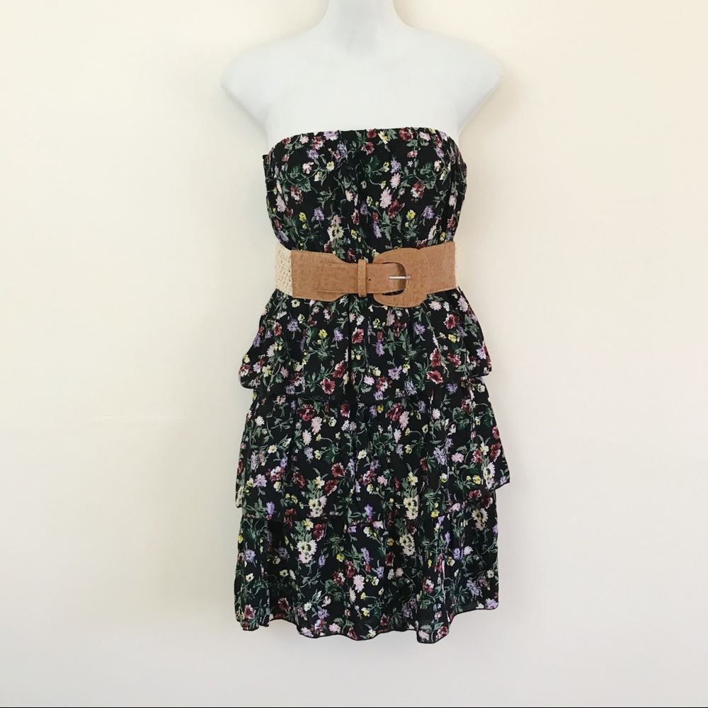 ✨3/$12✨ Strapless Black Floral Dress Size Medium